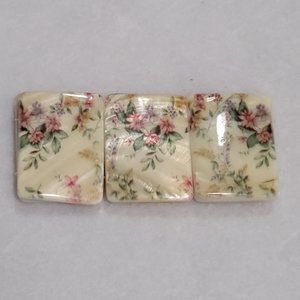 Mother of pearl elastic bracelt with floral print